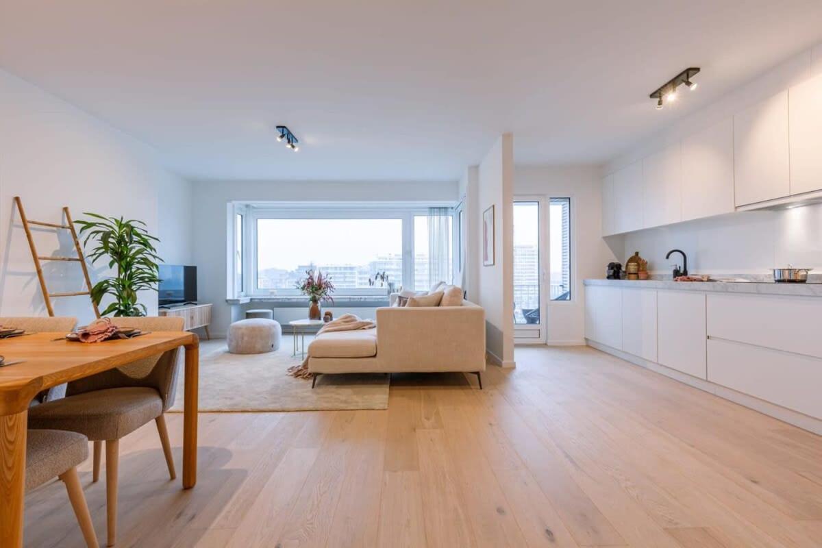 Huswell - Luminous Family Apartment With Magnificent View أوستيند المظهر الخارجي الصورة